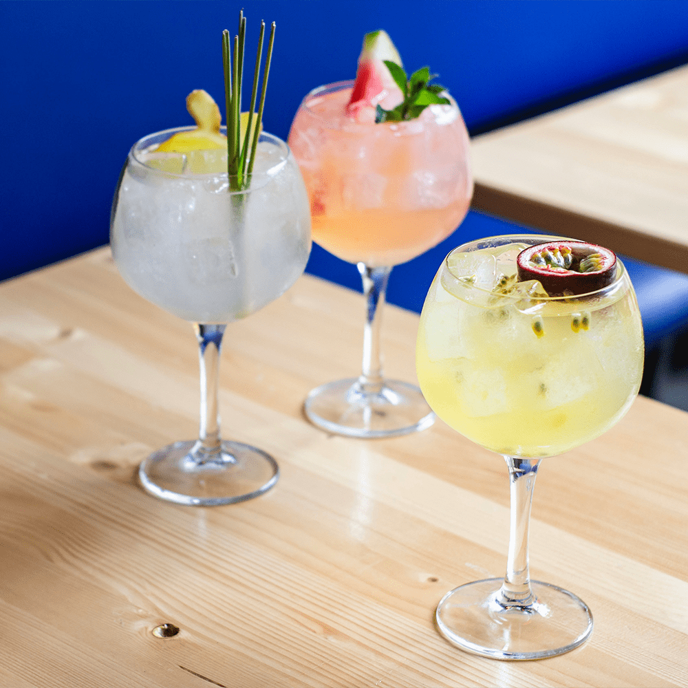 Kiosk Cruise on land liquor & clerico