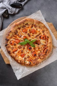 PLAZA COL FOOD CURT Cruise-on-Land-Pizza